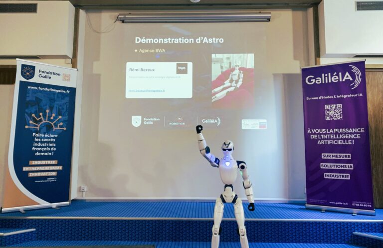 Démonstration du robot humanoïde Astro par Business Web Agence
